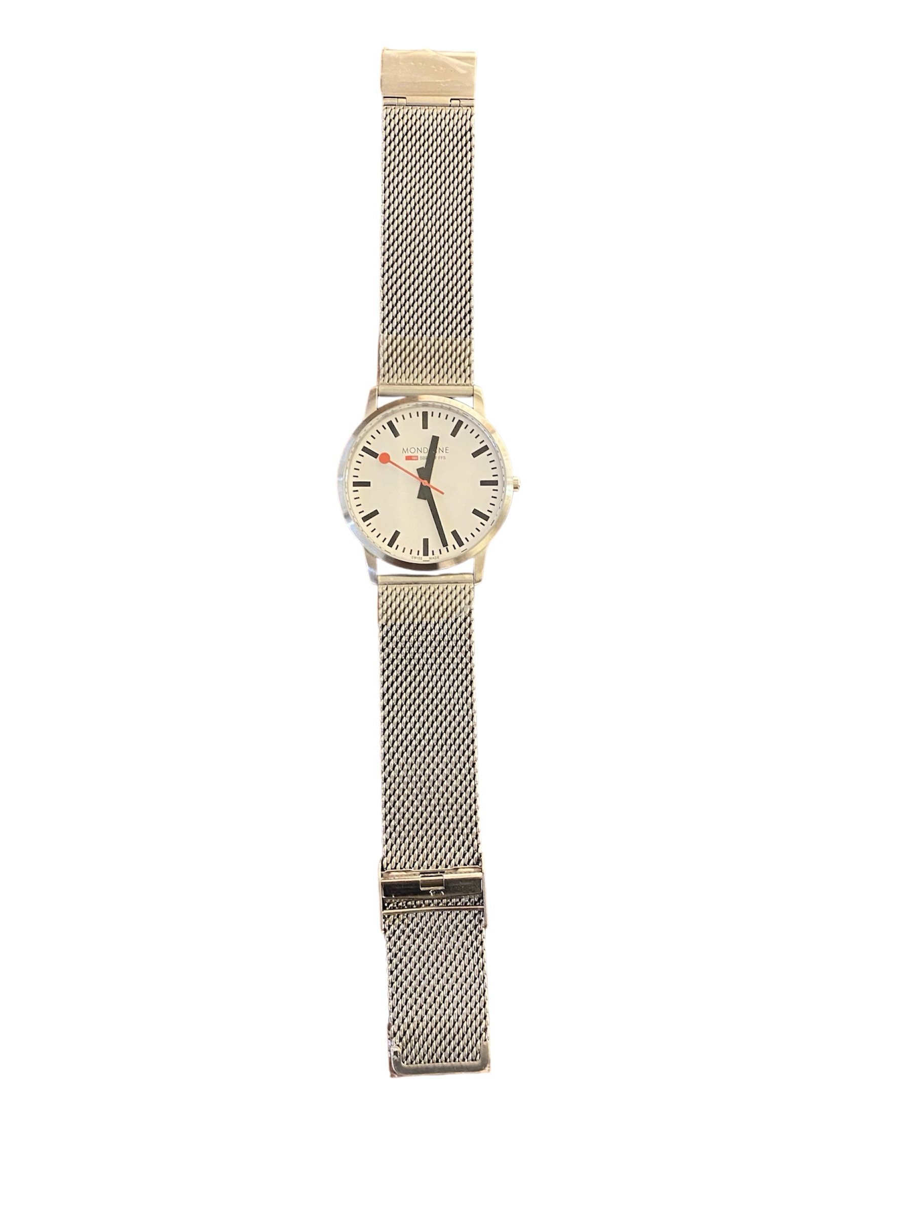 Mondaine Simply Elegant Orologio Uomo/Donna - Design Minimalista Svizzero, Cassa Sottile 6mm, Acciaio Inox